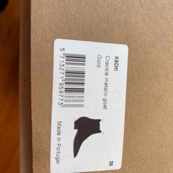 Tackle metallic gold boots - Picture 10 of 10